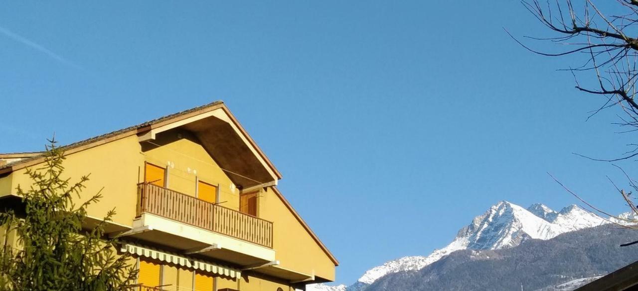 Au Grenier Charmant Aosta Buitenkant foto